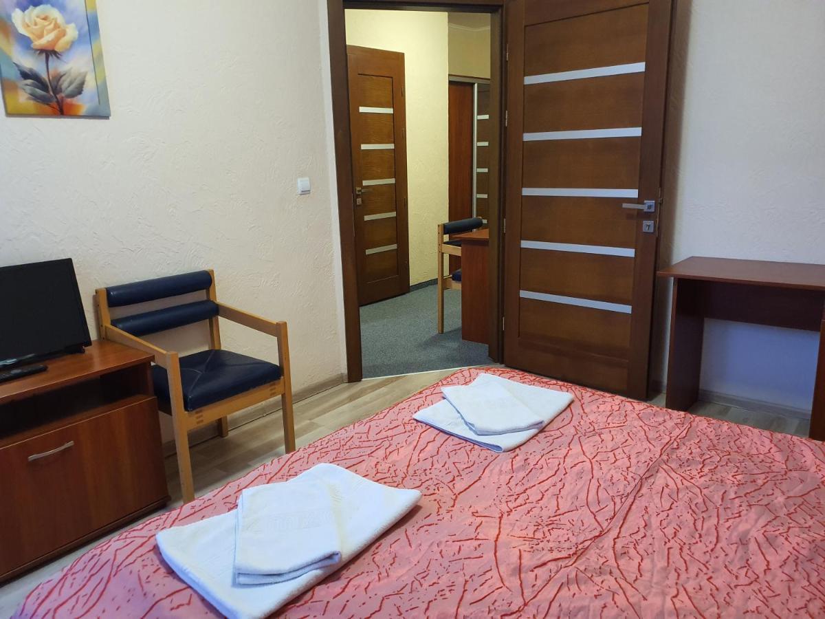 Hotel Helikon Yanoshi Eksteriør bilde