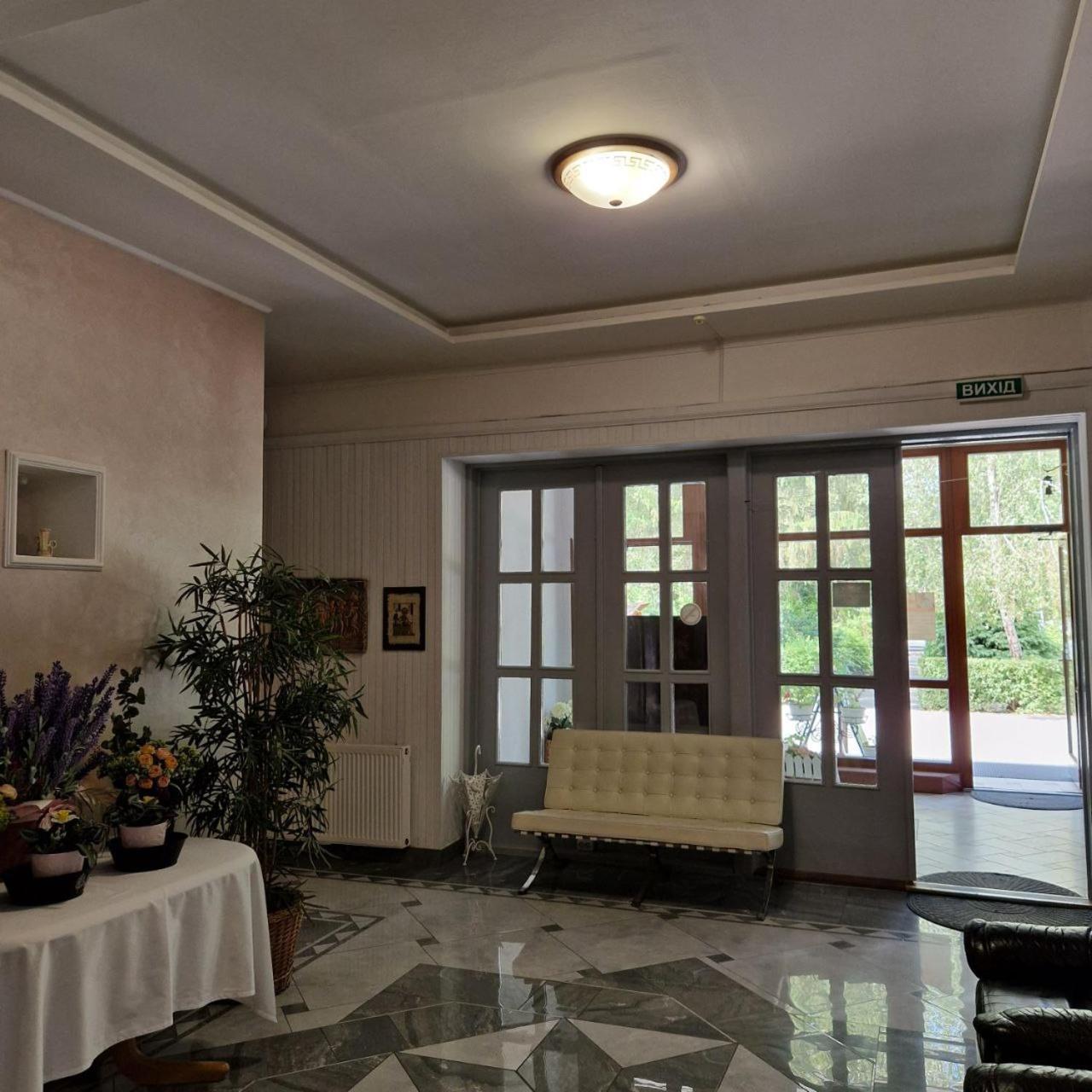 Hotel Helikon Yanoshi Eksteriør bilde