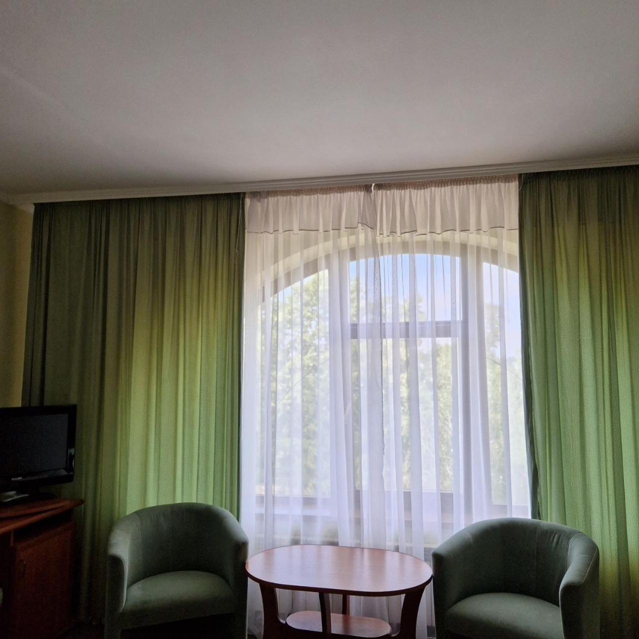 Hotel Helikon Yanoshi Eksteriør bilde
