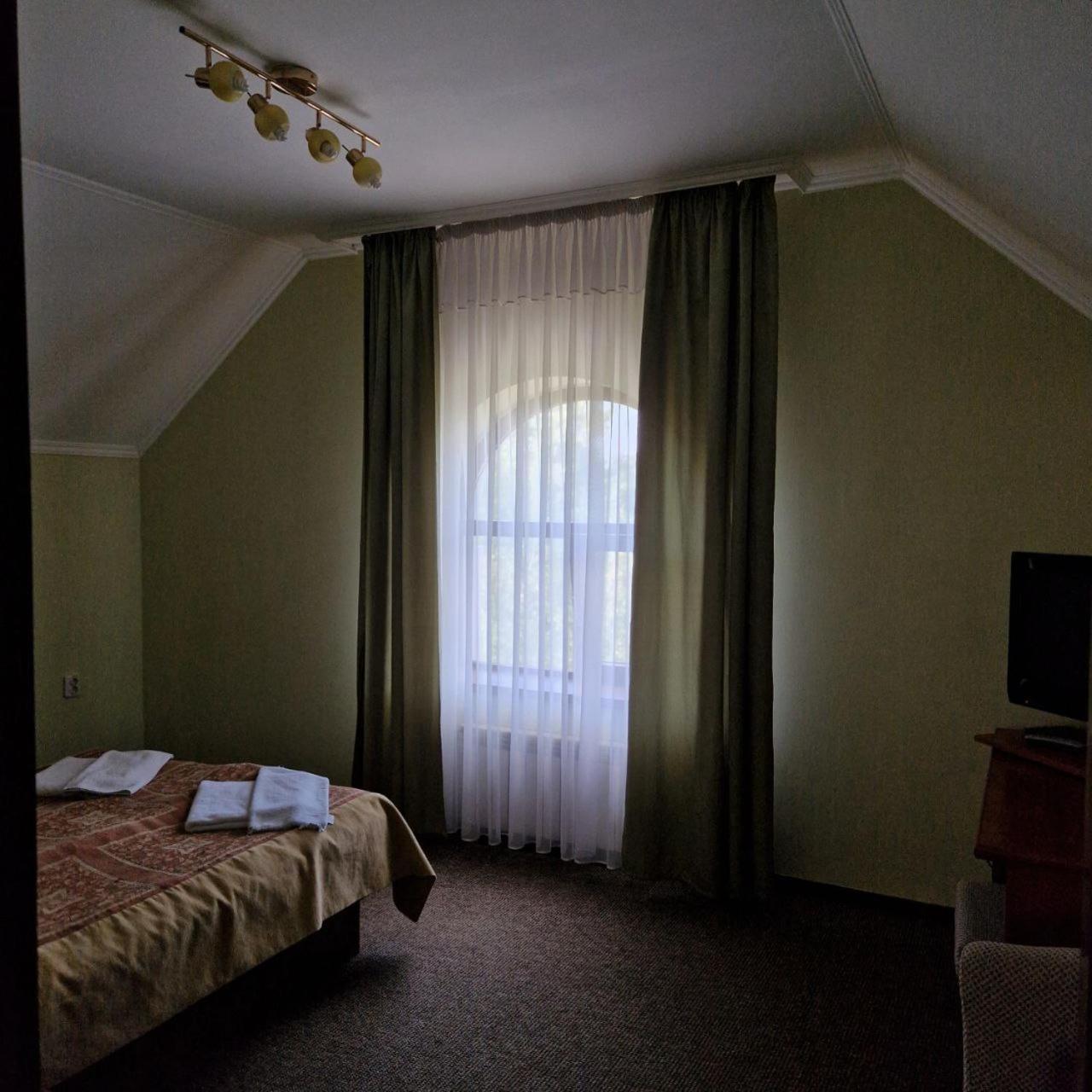 Hotel Helikon Yanoshi Eksteriør bilde