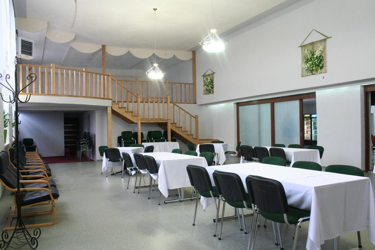 Hotel Helikon Yanoshi Eksteriør bilde